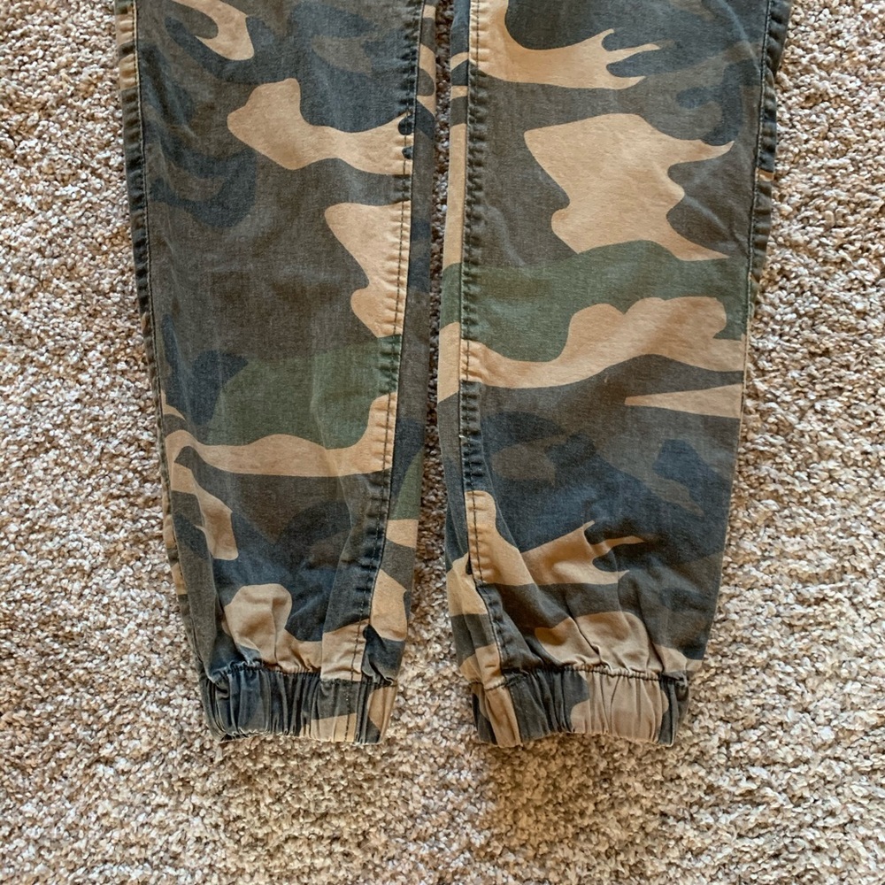 Men’s Camoflauge pants - Picture 4 of 8